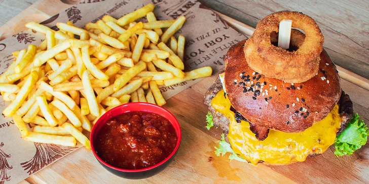 Chefs burger s hovězím masem, hranolky a BBQ omáčka pro 1 i 2 osoby