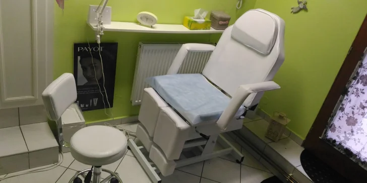 60minutová zdravotní pedikúra odbornou pedikérkou Ivetou Kolářovou