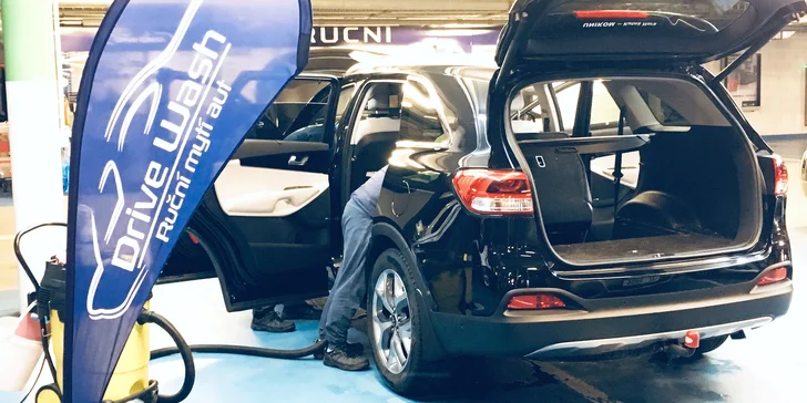 Čistá jízda: ruční mytí interiéru i exteriéru aut typu kombi i sedan