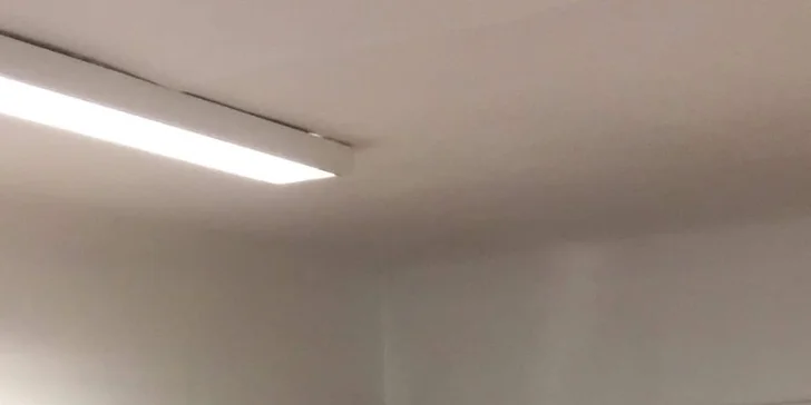 Sladké hřešení: káva a mini vafle nebo zdravější raw makronka