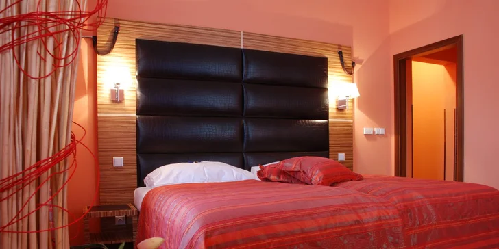 Pobyt v luxusním 4* hotelu u Václavského náměstí: snídaně, projižďka i privátní wellness