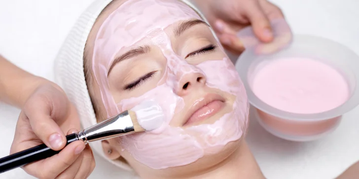 Krásná a rozjasněná pleť: Chemický peeling pro čištění a regeneraci pleti