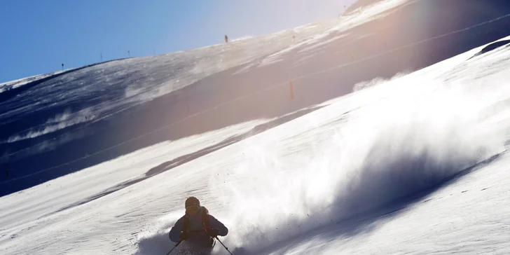 Kompletní servis lyží, běžek i snowboardů pro všechny věkové kategorie