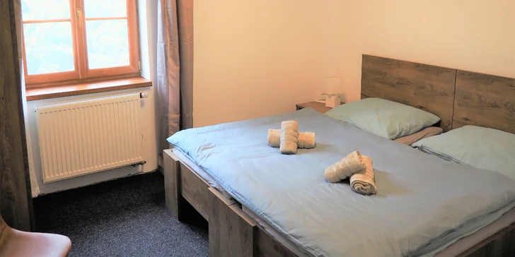 Pohodová dovolená v podhradí: 3 dny se snídaněmi nebo valentýnské pobyty s polopenzí