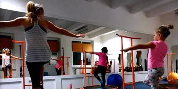 Nechte děti vyřádit se: lekce skákání na trampolínách v centru Olomouce