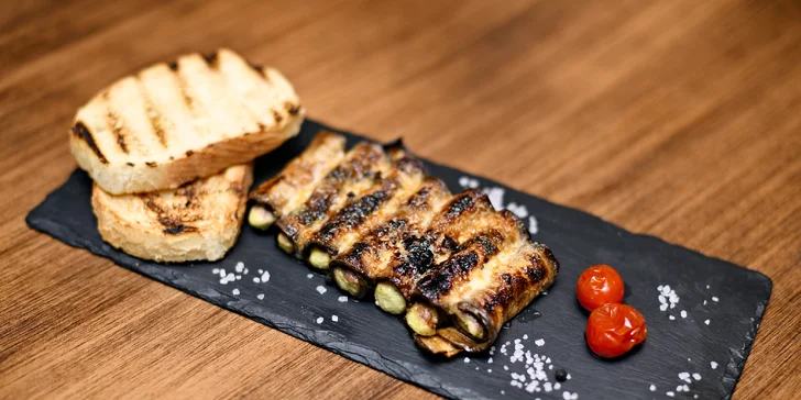Středomořské 6chodové menu pro dva: chobotnice, krevety, kalamáry i losos