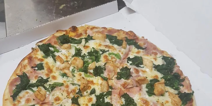 Pizza u sportoviště pro dva: na výběr z 17 druhů pizz pečených na kameni