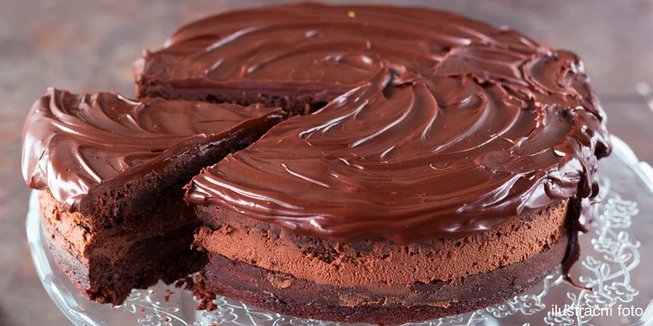 Domácí dort z kavárny Taroucafé: pařížský, punčový, jahodový i tiramisu