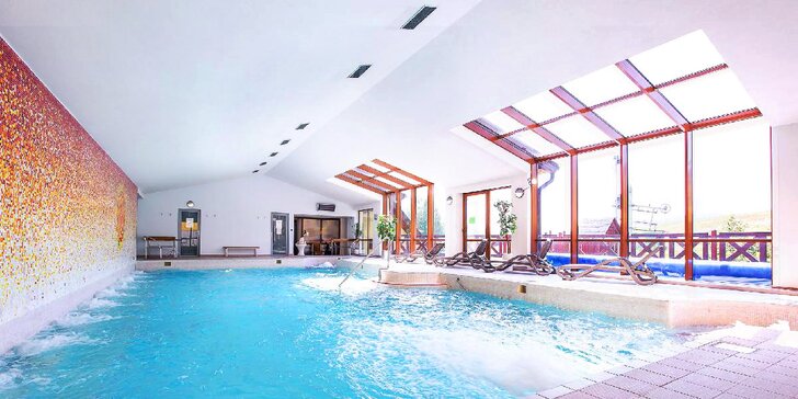 Relax v Tatrách pro pár i rodinu: polopenze, neomezený wellness, bazén i fitko