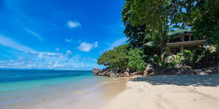 Dokonalý relax na Seychelách: 6–10 nocí ve 4* resortu s polopenzí a 2 bazény