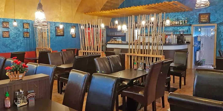 Set se 14, 20, 28 i 40 ks maki a roll včetně speciálních druhů sushi