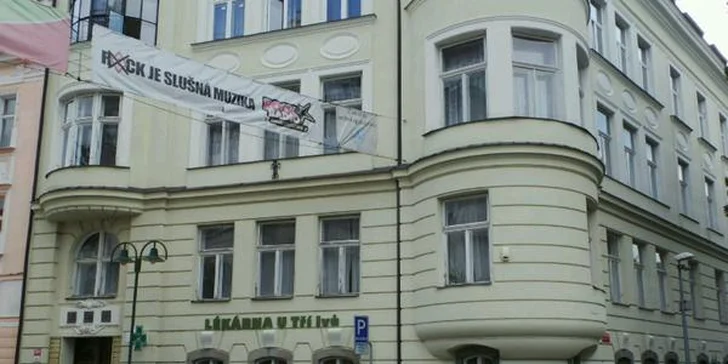 Aktivace přírodního kolagenu galvanickým přístrojem pro omlazení pleti
