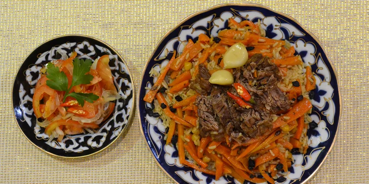 Uzbecký plov a salát s sebou nebo na dovážku pro jednoho i dva