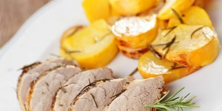 281 Kč za večeři pro 2 osoby v původní hodnotě 375 Kč