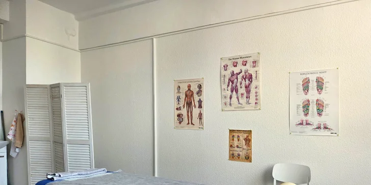 Vybrat si můžete jemnou aroma masáž, tradiční klasickou péči nebo reflexní masáž plosek nohou.
