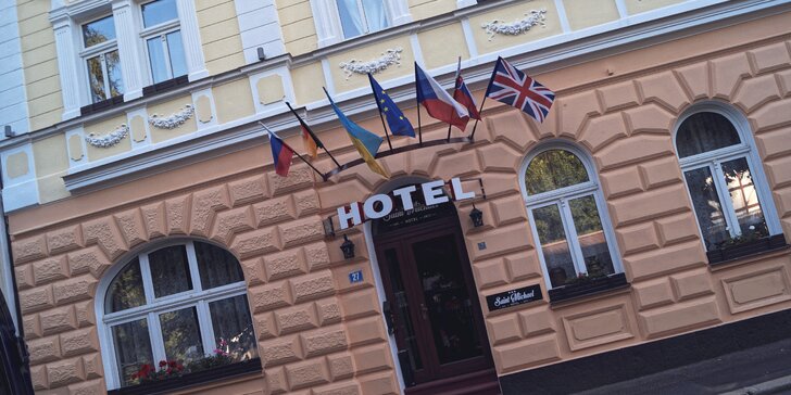 3 dny v klidném hotelu u Karlových Varů: masaže či relax ve vířivce