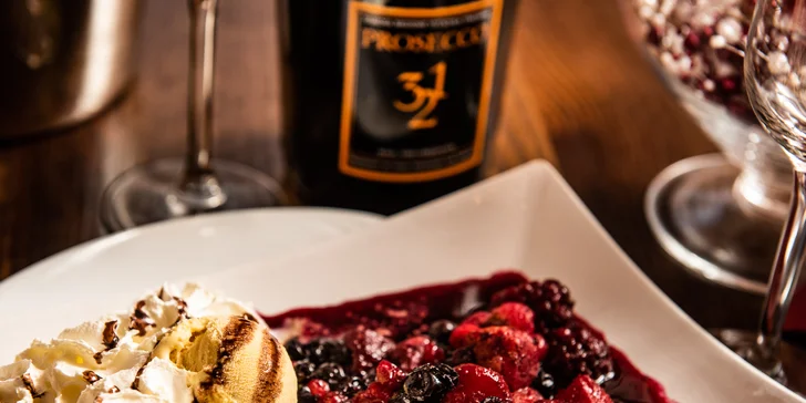 Valentýnské menu pro 2 osoby: panenka či krkovička i horké lesní ovoce