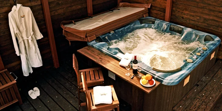 Ubytování v klidném hotelu u Karlových Varů s relaxem ve vířivce