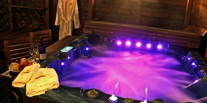 Ubytování v klidném hotelu u Karlových Varů s relaxem ve vířivce
