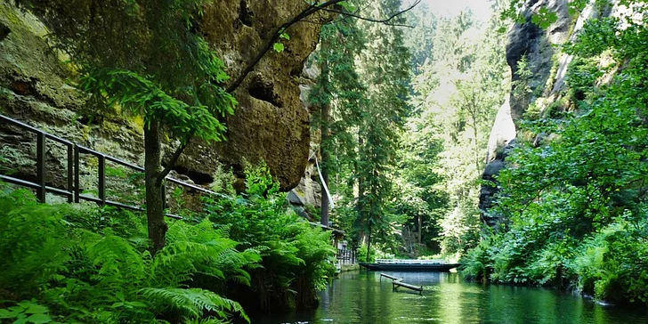 Podzimní výlet do Saského Švýcarska: Soutěskou Obere Schleuse v údolí říčky Křinice