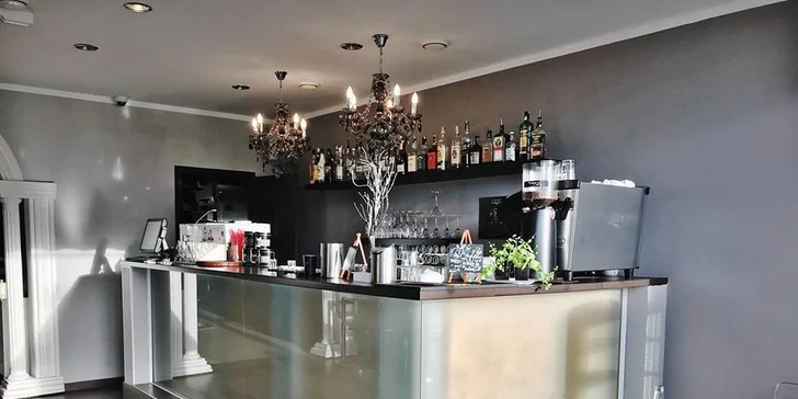 Zmrzlinový milkshake podle výběru nebo Aperol Spritz či Hugo Spritz