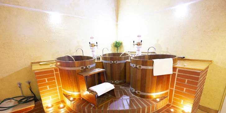 90 minut wellness v historickém Táboře: pivní lázeň, sauna a neomezená konzumace piva pro dva