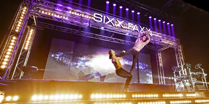 Dámy, tohle bude nářez: žhavý pánský striptýz SIXX PAXX se skvělou show