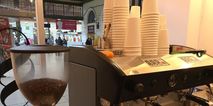 Hřejivé povzbuzení: káva s sebou - espresso, americano, cappuccino i latté