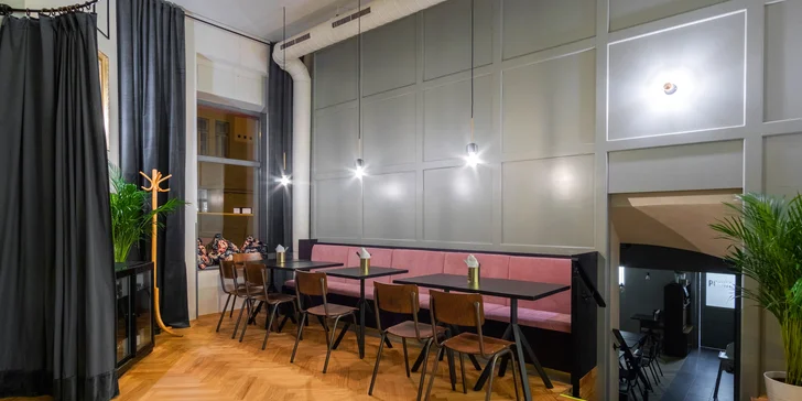 Jídlo dle výběru pro dvě osoby v tapas restauraci: carpaccio, tatarák i pinsa