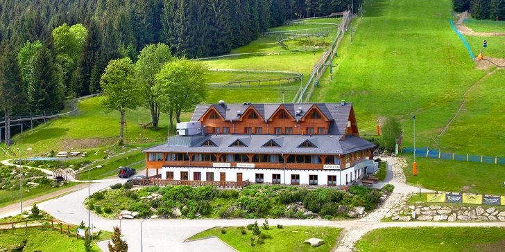 Polská strana Králického Sněžníku: horský resort plný atrakcí, snídaně, wellness a bazén