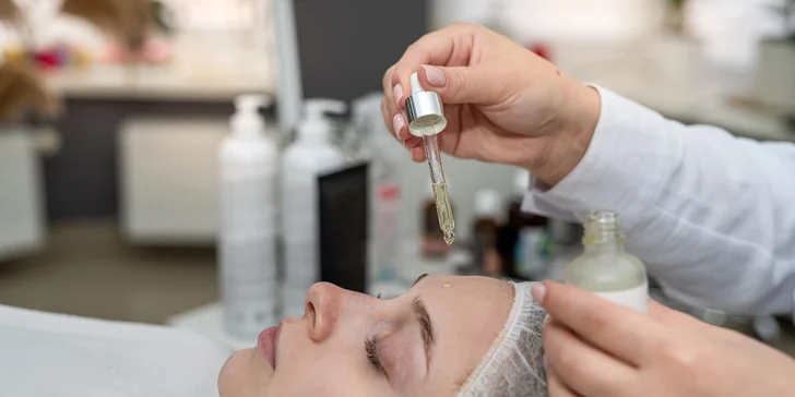 Ošetrenie využíva všetky nadstavce prístroja, takže pleť sa nielen zbaví nečistôt, ale získa aj hydratáciu, lepšie prekrvenie a pevnejší vzhľad.