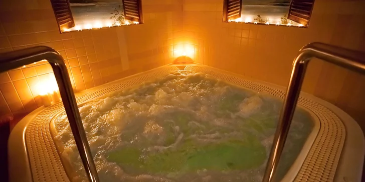 Romantika v centru Prahy: privátní wellness a tříchodové menu pro 2 osoby