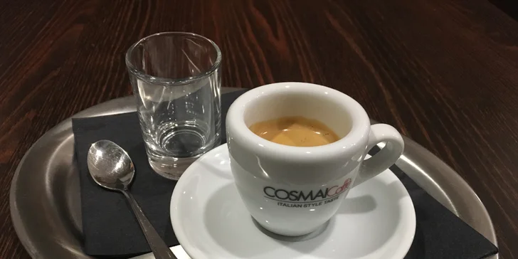 Káva, čaj i horká čokoláda nebo valentýnský sekt se zákusky dle výběru