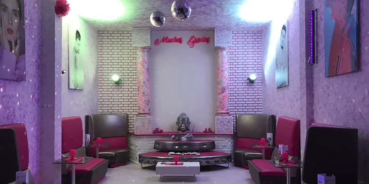 S kamarádkou za zábavou: 2 vstupenky na žhavou ladies night se striptýzem