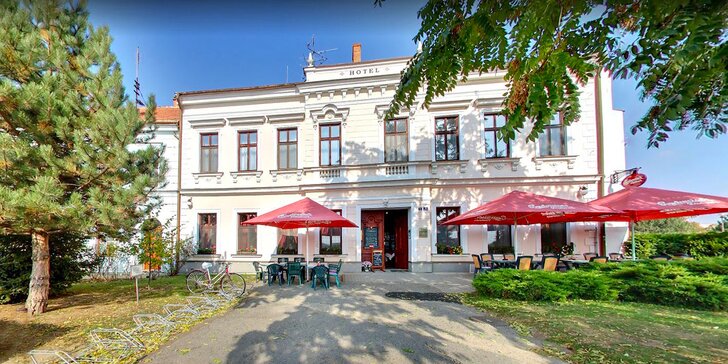 3denní pobyt na Moravě: vstup do termálů nebo neomezená konzumace vína