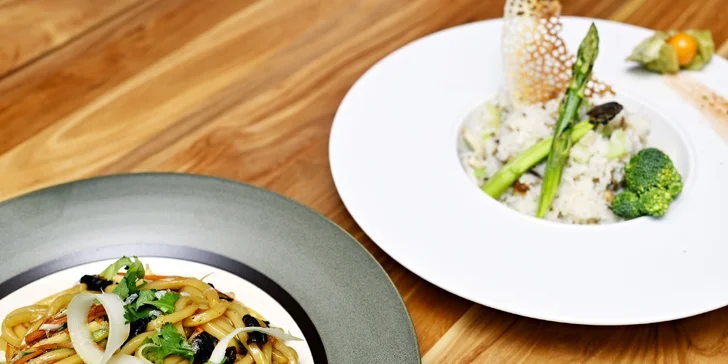 Tříchodové a čtyřchodové degustační menu pro dva ve veganské restauraci
