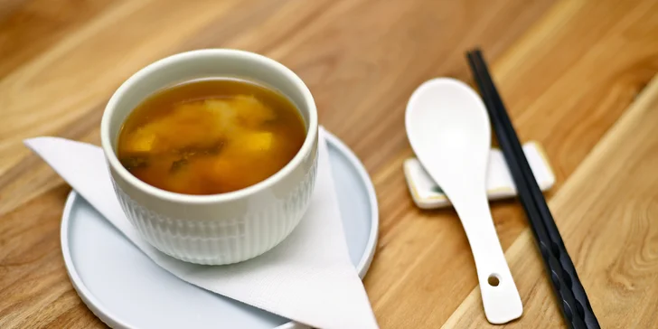 Tříchodové a čtyřchodové degustační menu pro dva ve veganské restauraci