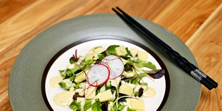 Tříchodové a čtyřchodové degustační menu pro dva ve veganské restauraci