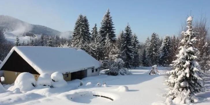 10500 Kč za týdenní zimní dovolenou - Skiareál 300m v hodnotě 15000 Kč