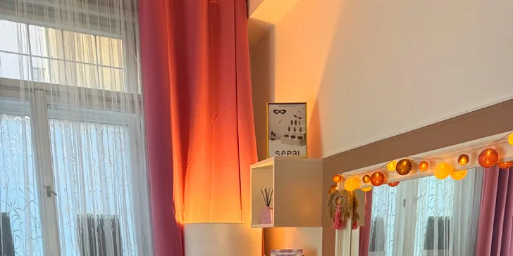 Salón najdete cca 3 minuty chůze od tramvajové zastávky Veletržní palác. 