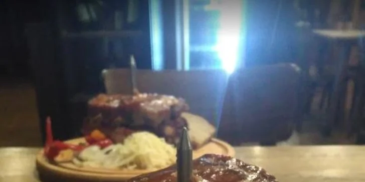 Pečená vepřová žebra s BBQ omáčkou: porce pro jednoho i pro partu