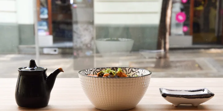 Na sushi do pasáže Alfa: 26 kousků s lososem, ředkví i avokádem