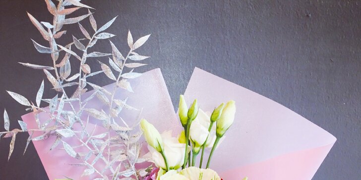 Darujte voňavou krásu: otevřený voucher na jakoukoliv květinu