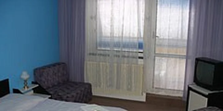 1300 Kč za 2 noci pro 2 ve dvoulůžkovém pokoji se snídaní v hodnotě 1800 Kč