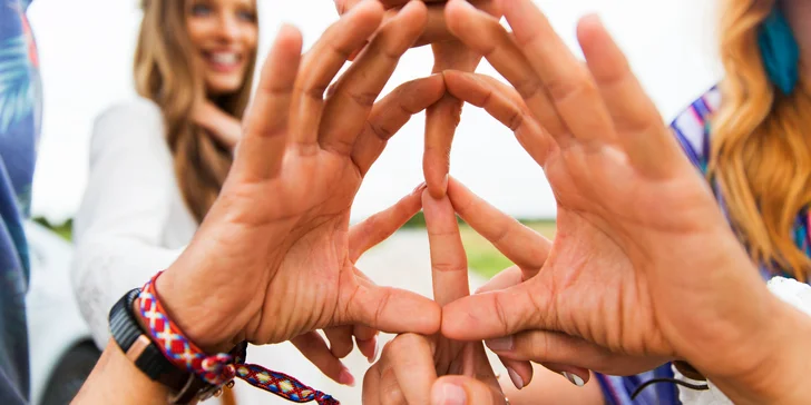 Úniková hra z éry hippies: dostaňte se až v 6 hráčích na legendární Woodstock