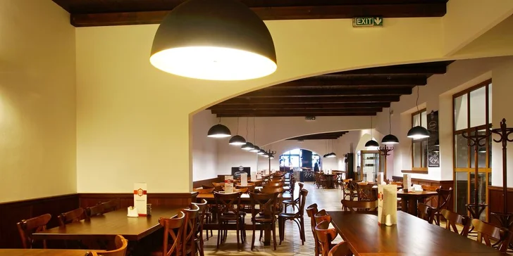 Relax v Kyjovských lázních: kvasnicová nebo chmelová lázeň, pivo i jídlo