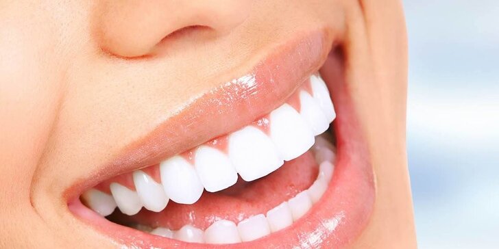 Zoubky jako perličky: odstranění zubního plaku, kamene i pigmentací