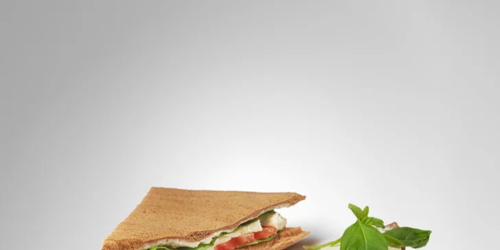 Svačinka k nakousnutí: bageta nebo sendvič s kávou, freshem či smoothie