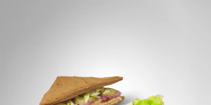 Svačinka k nakousnutí: bageta nebo sendvič s kávou, freshem či smoothie