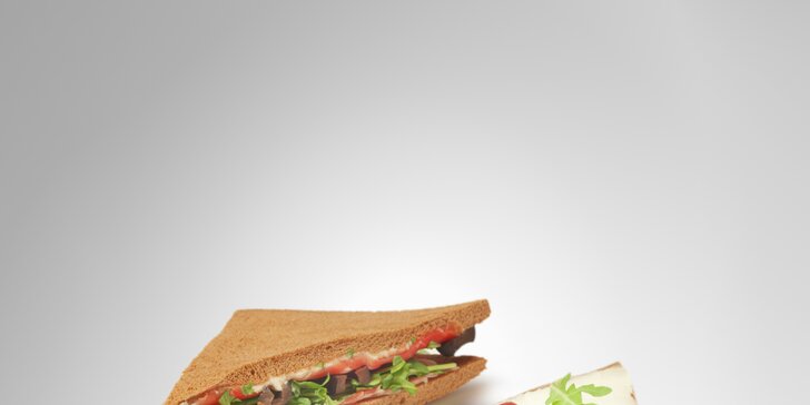 Svačinka k nakousnutí: bageta nebo sendvič s kávou, freshem či smoothie